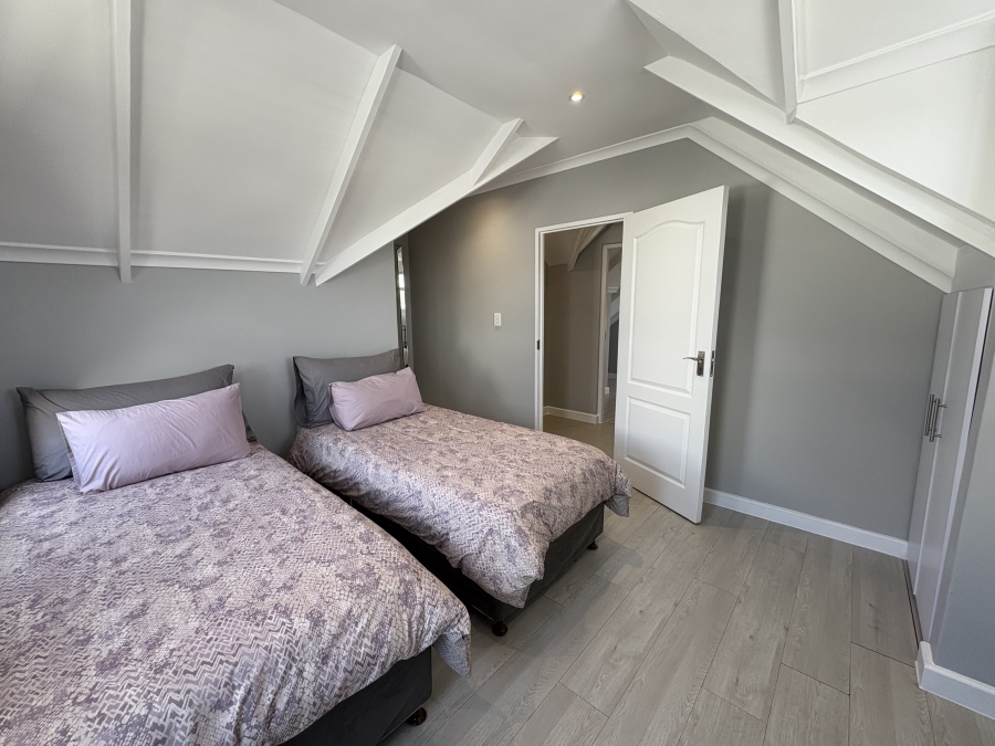 4 Bedroom Property for Sale in Grotto Bay Western Cape